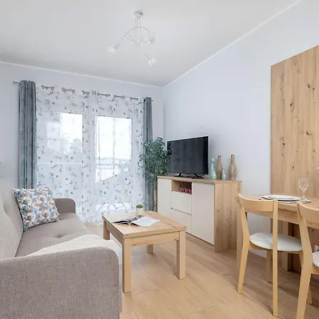 Beige And Pink In With Balcony And Desk By Renters * Sosnowiec