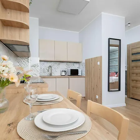 Beige And Pink In With Balcony And Desk By Renters * Sosnowiec