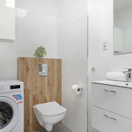Beige And Pink In With Balcony And Desk By Renters Apartman